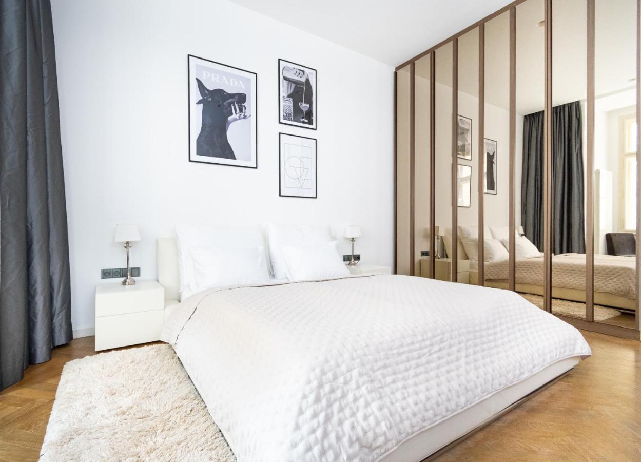 Elegant Paris Ave Apartment With A Terrace Praga Esterno foto