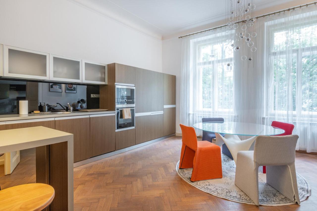 Elegant Paris Ave Apartment With A Terrace Praga Esterno foto
